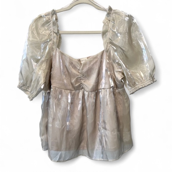 Altar'd State Romantic Feminine Metallic Gold Puff Sleeve Babydoll Blouse Large - Picture 3 of 8